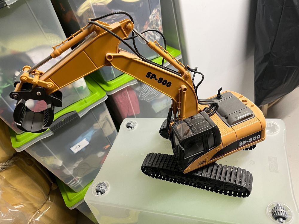 Faszination Ferngesteuerte Bagger: Technik zum Anfassen und Baggern für Jedermann!