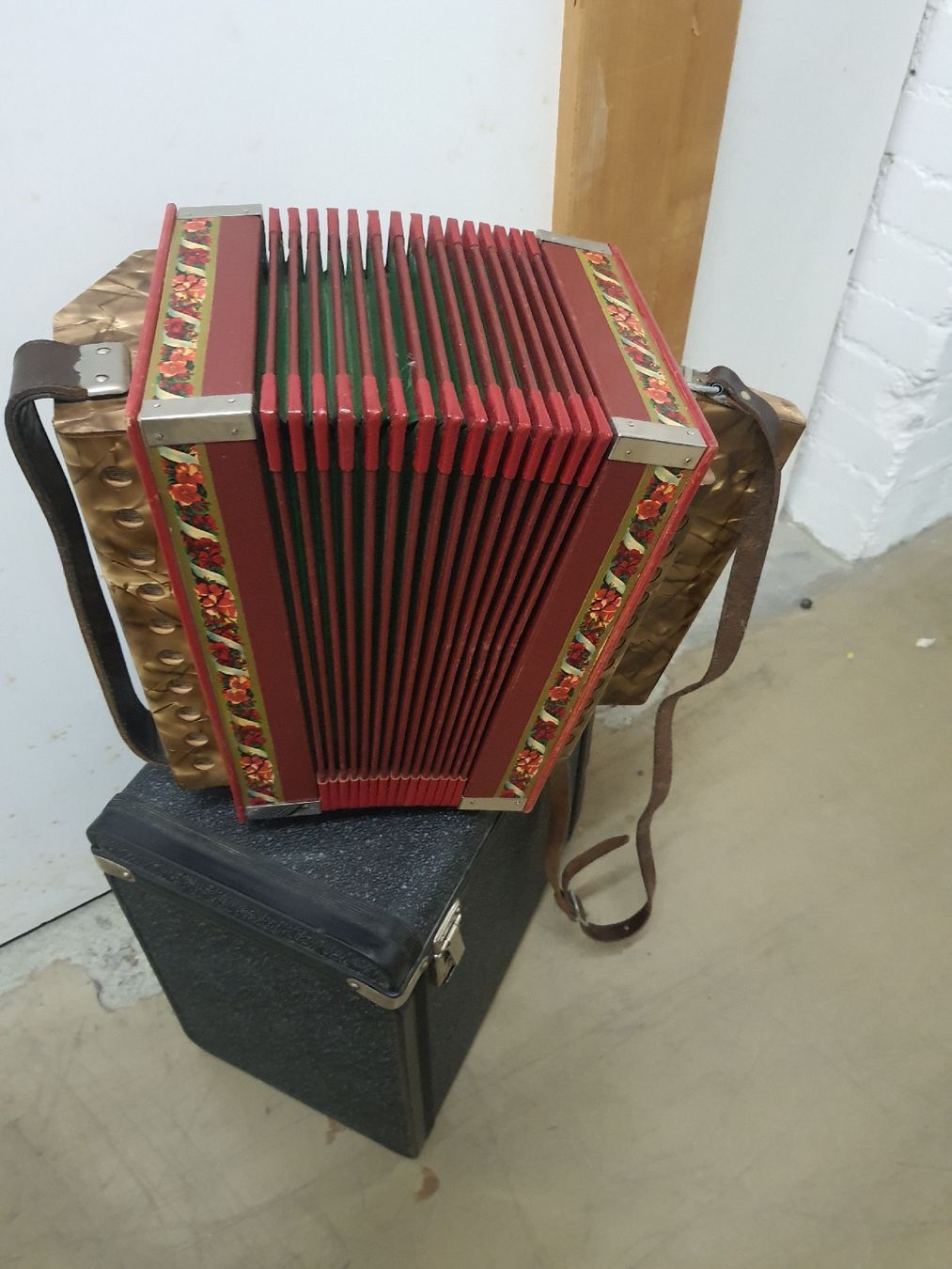 Strumenti musicali: schwyzerorgeli Stalder 18 basses ton B – Usato da Pont-de-la-Morge venduto da Mirabelle0 6