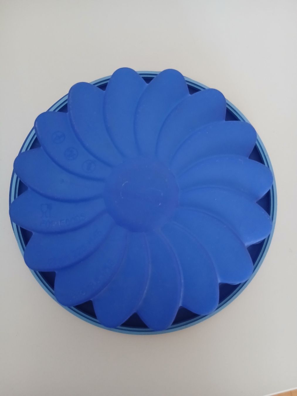 Tupperware Teglie da forno: Tupperware Blumenform  – Usato da Basel venduto da lex_jd5s 1