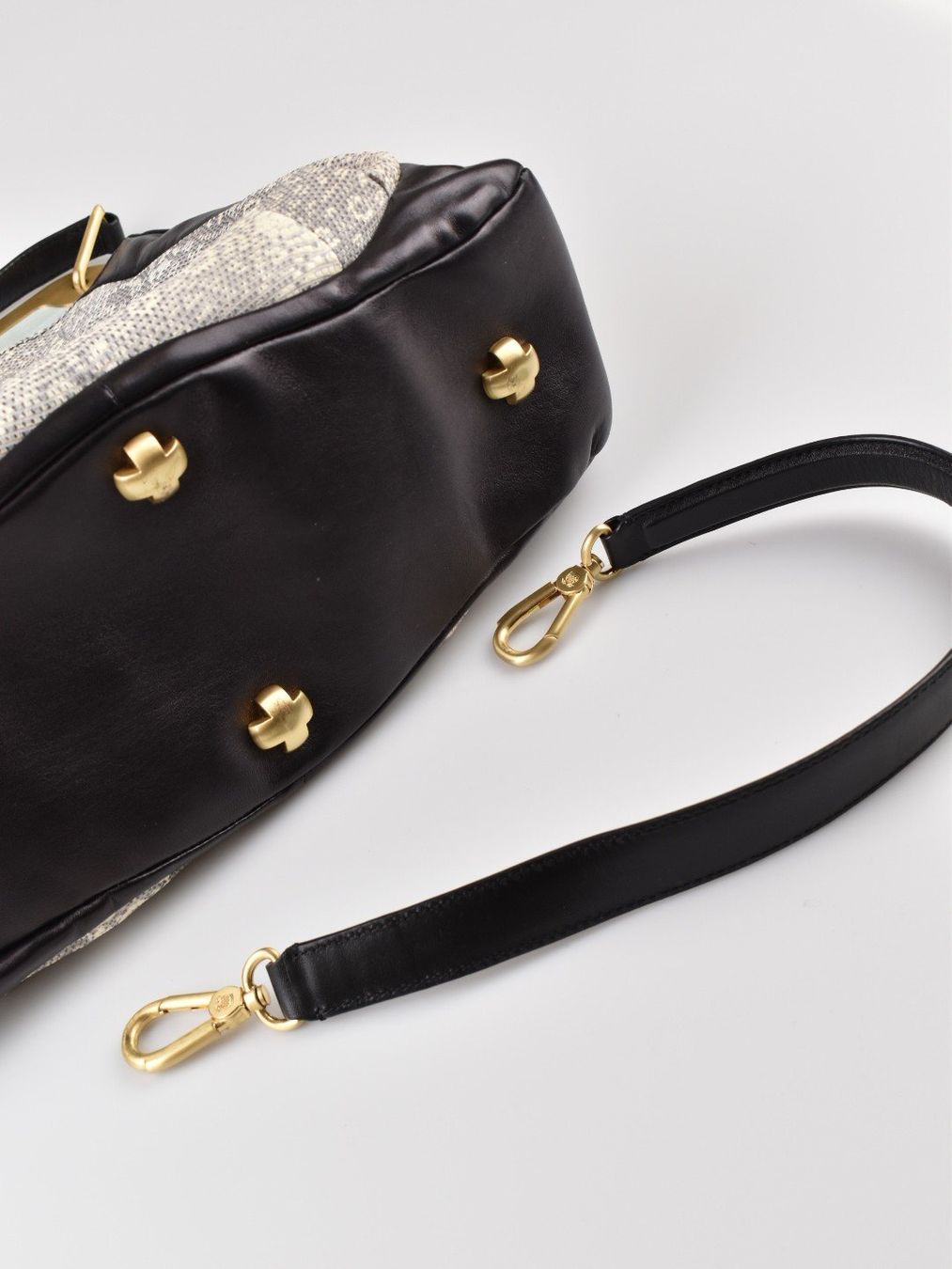 Navyboot Taschen für Damen: Navyboot Ledertasche – Gebraucht aus Nürensdorf von 2ND_STORY 6