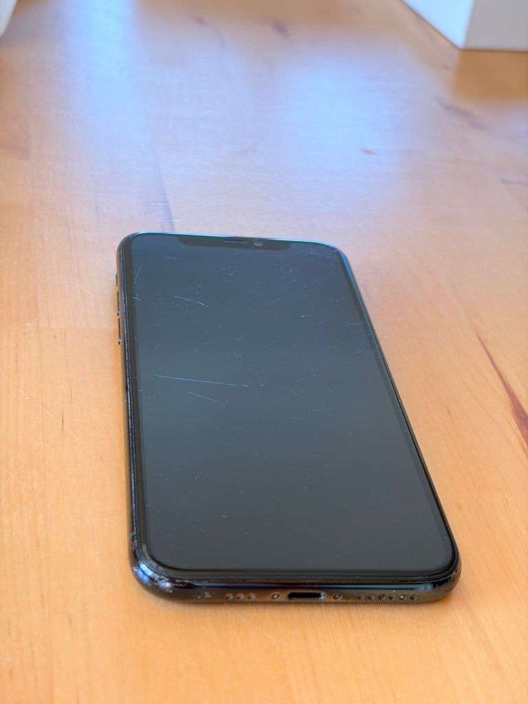 Apple Telefoni cellulari / Smartphones: Apple iPhone 11 Pro 256 GB Midnight Green – Difettoso da Zürich venduto da mar_j87l 4