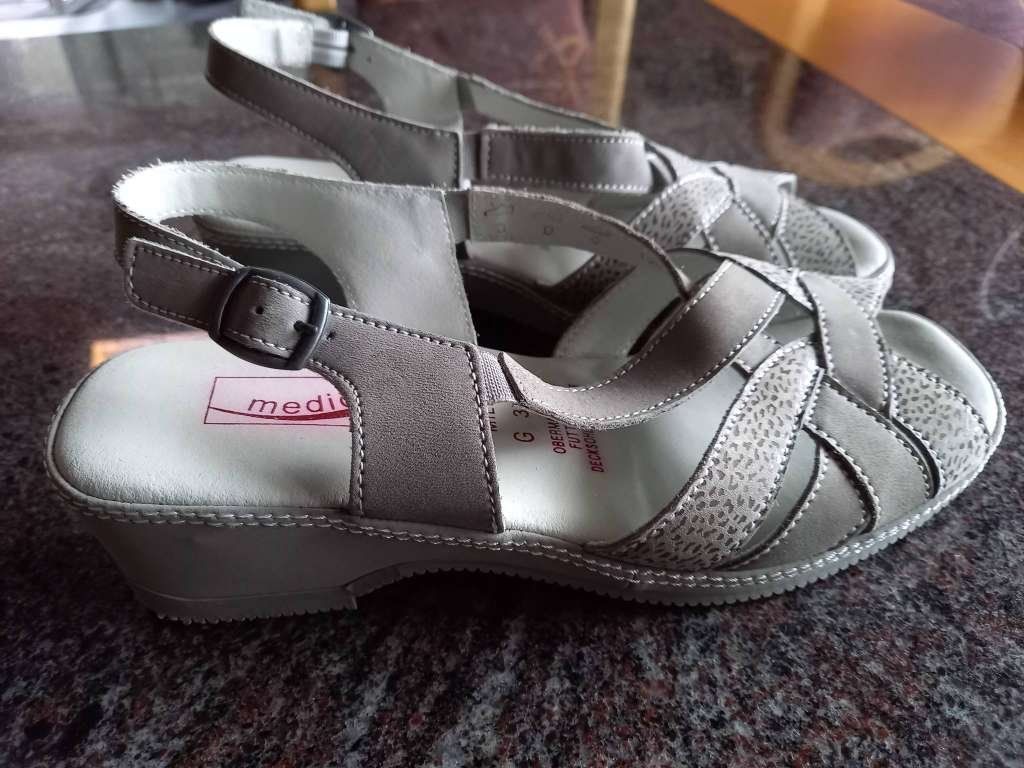 Chaussures femmes: Medicus Sommerschuhe  3,5 – D'occasion à Bätterkinden par Elefantenzoo 1
