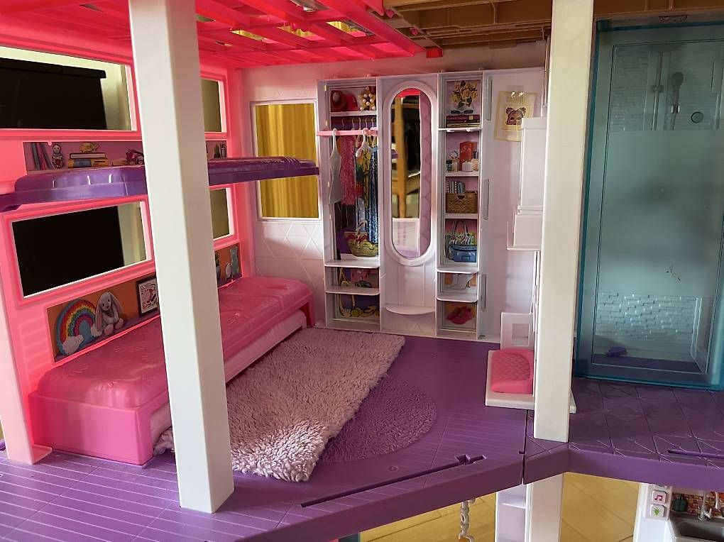 Barbie Case e mobili per bambole: Riesiges barbiehaus – Usato da Luzern venduto da azul12 3
