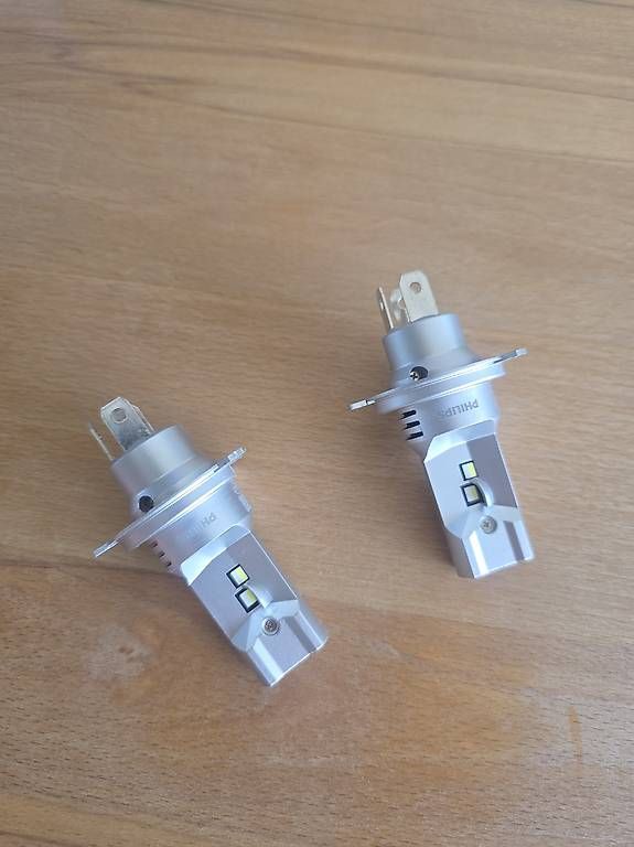 Phares: Philips Ultinon Pro6000 HL Boost LED H4 gen2 – D'occasion à Andhausen par KG_14 1