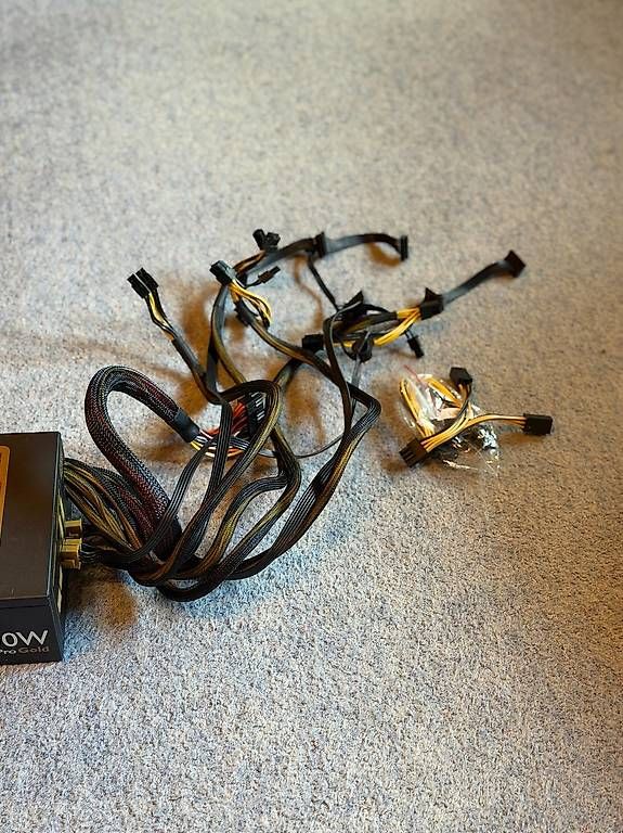 PCs: PC Netzteil - Cooler Master 1200W – D'occasion à Wil SG par JoRaHa 2