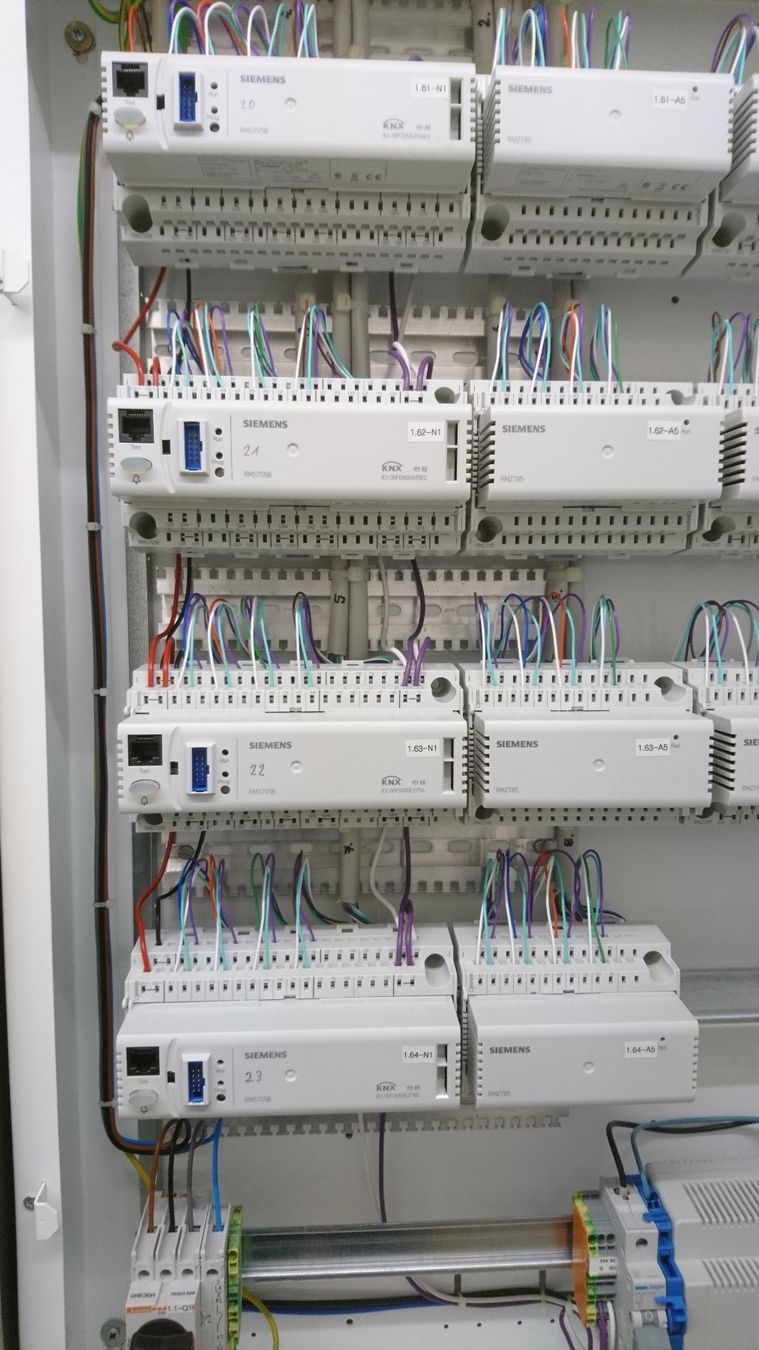 Siemens Componenti elettronici: Siemens Synco StörmeldeTableau – Usato da Steinhausen venduto da _Bergler_ 3