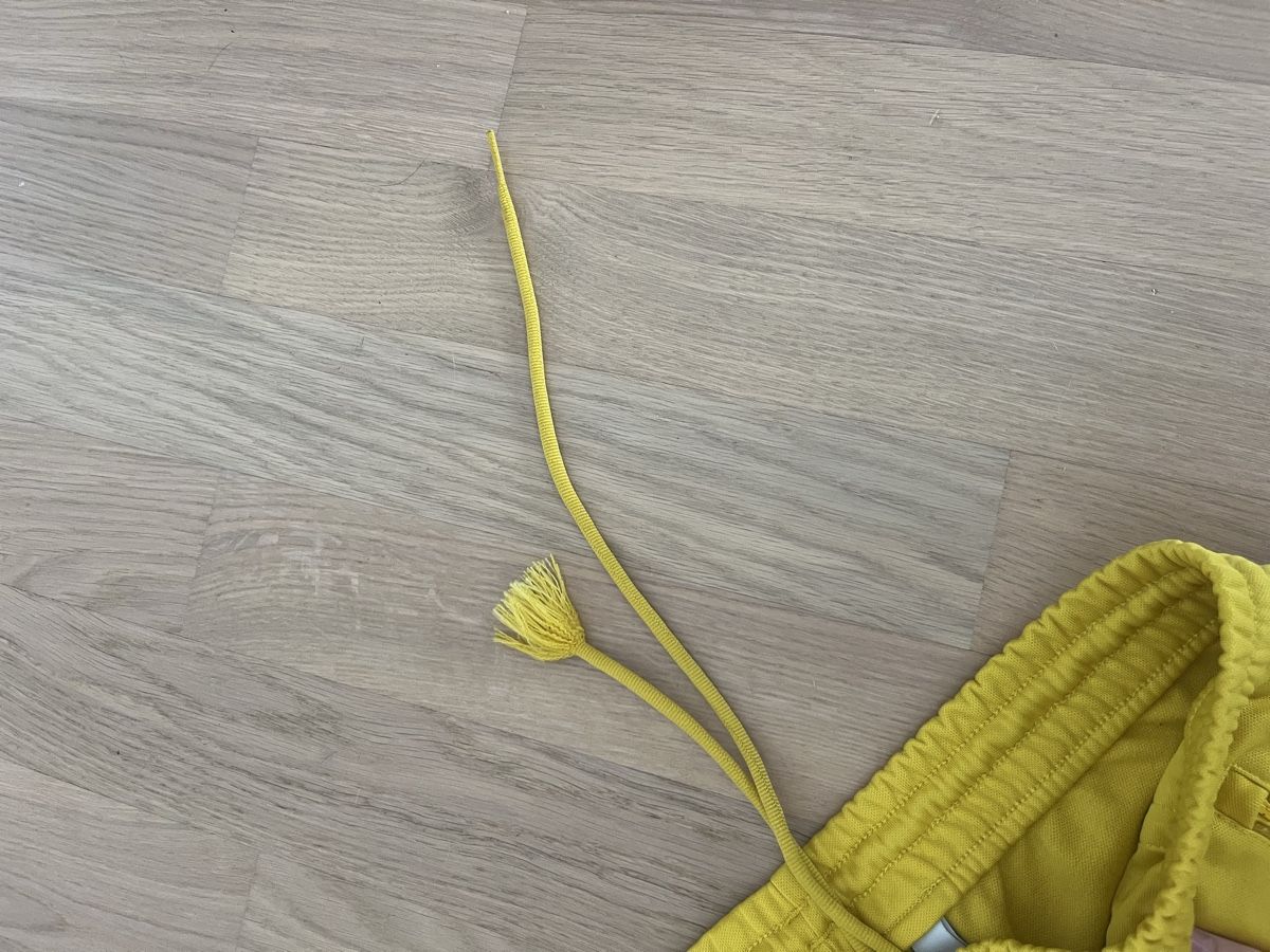 Adidas Pantaloni: Adidas Trainingshose Gelb – Usato da Meilen venduto da jes_c25c 6