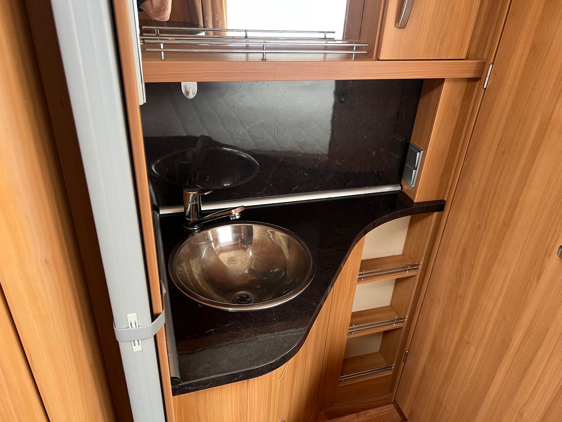 Hymer Véhicules de camping: Wohnwagen Hymer Nova 465 – D'occasion à Bad Zurzach par Zurzicamper 6
