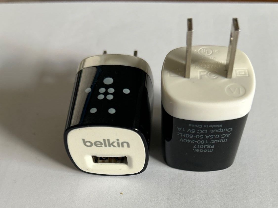 Belkin Unità & Adattatore: Belkin USB Ladegerät. USA type, 2 Stück – Usato da Luzern venduto da luistridin