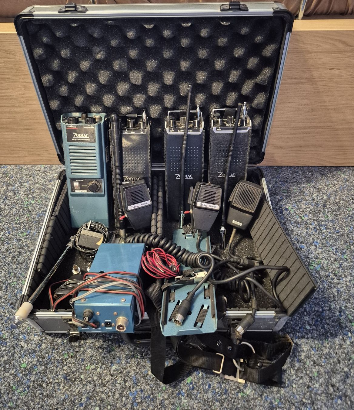 Radiocomunicazione: CB- Handfunkgeräte mit Zubehör – Usato da Erlinsbach venduto da DerKarl05 1