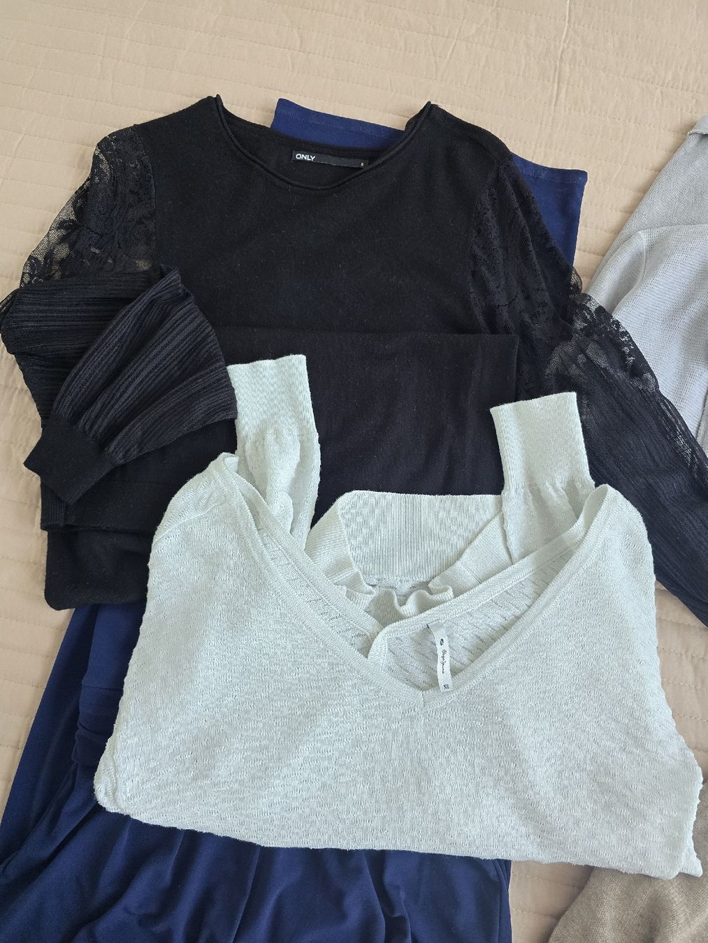 Esprit Lots de vêtements: Overall Esprit – D'occasion à Rorschacherberg par Olgamedved 1