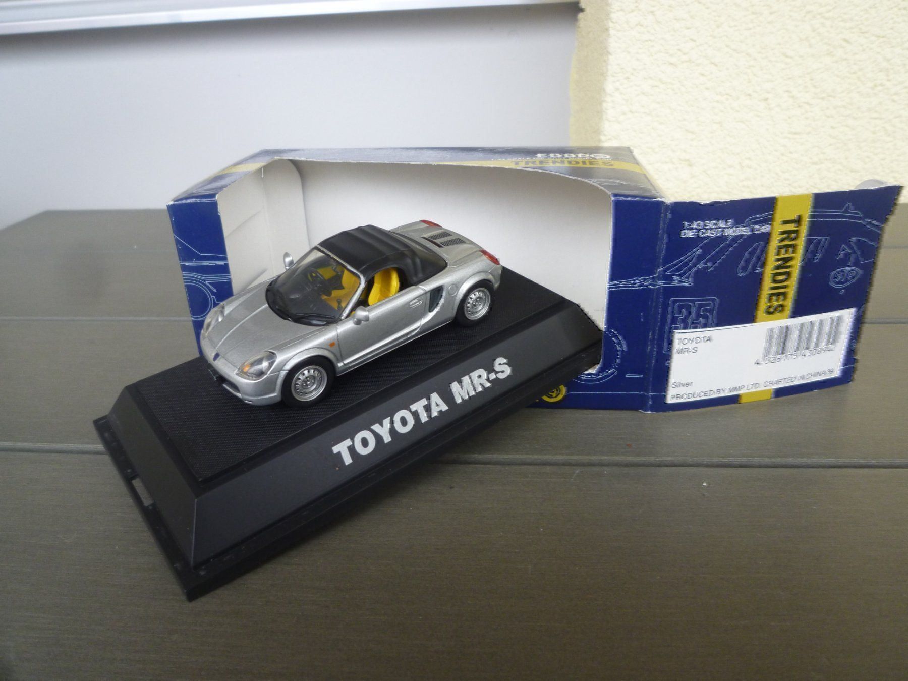 Toyota Modellini d'auto: Toyota MR-S – Nuovo e nell'imballaggio originale da Flawil venduto da Imperiosud