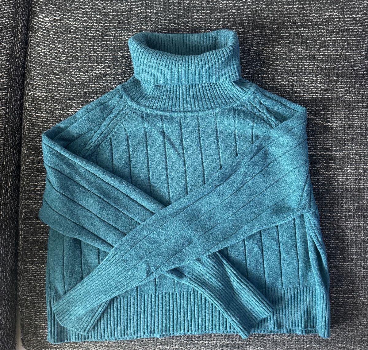 Pullover & Sweatshirts: Me&Me Damenpullover in Türkis mit Rollkragen – Gebraucht aus Schliern b. Köniz von Atena21 1