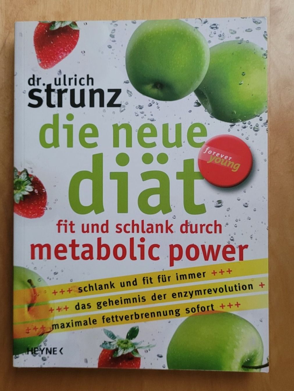 Bücher: DIE NEUE DIÄT – Gebraucht aus Neftenbach von Mador6