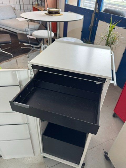 Bigla Korpus: Bigla Büro Caddy – Gebraucht aus Zollikofen von OberliAG 2