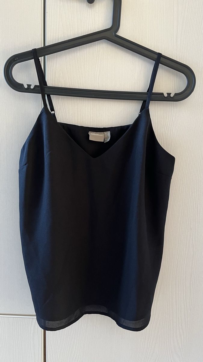 Asos Top: Top schwarz V-Ausschnitt – Usato da Zürich venduto da vhaav1510