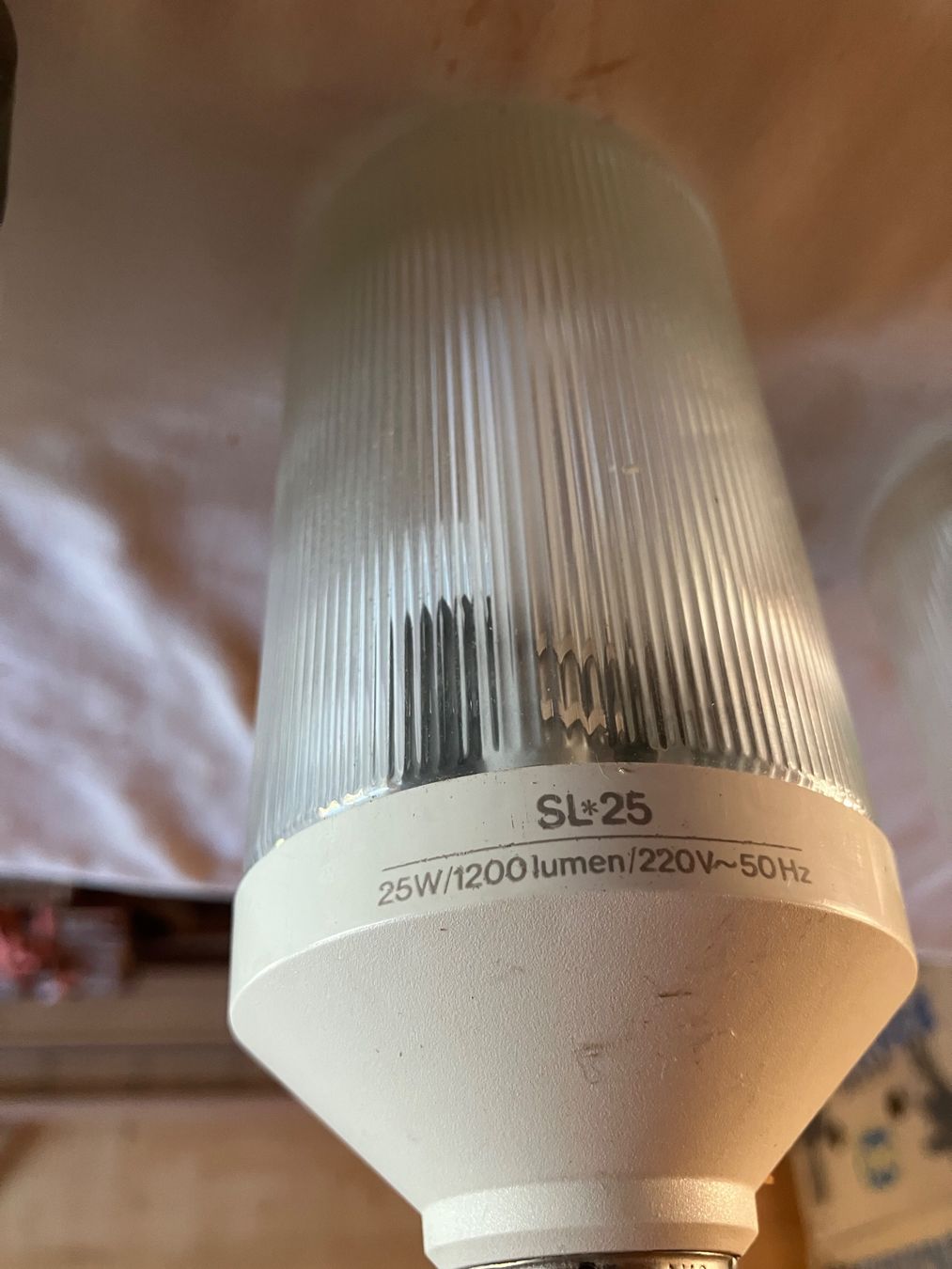 Lampade: Energiesparlampen der ersten Generation – Usato da Mont Tramelan venduto da Oktober1958 2