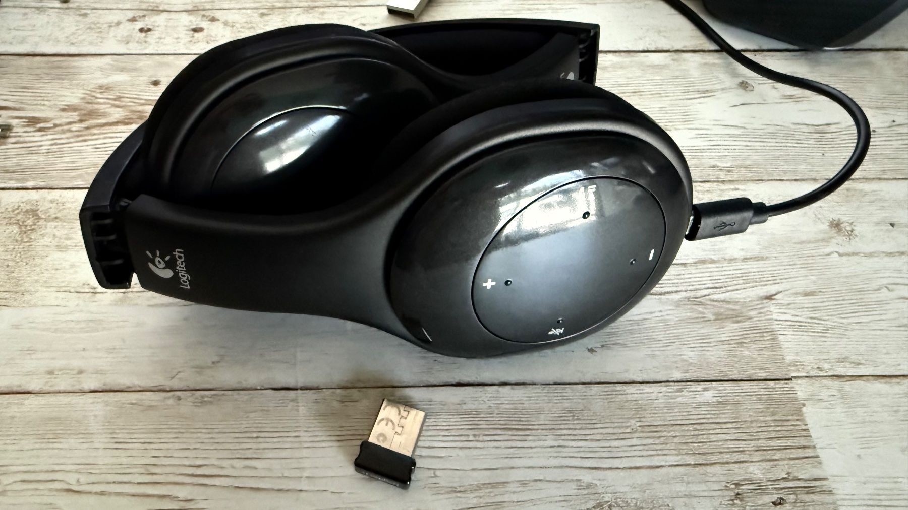 Logitech Webcam: Logitech HD Pro C920+H800 Bluetooth Wireless Headset – Usato da Zürich venduto da Carambina78 1
