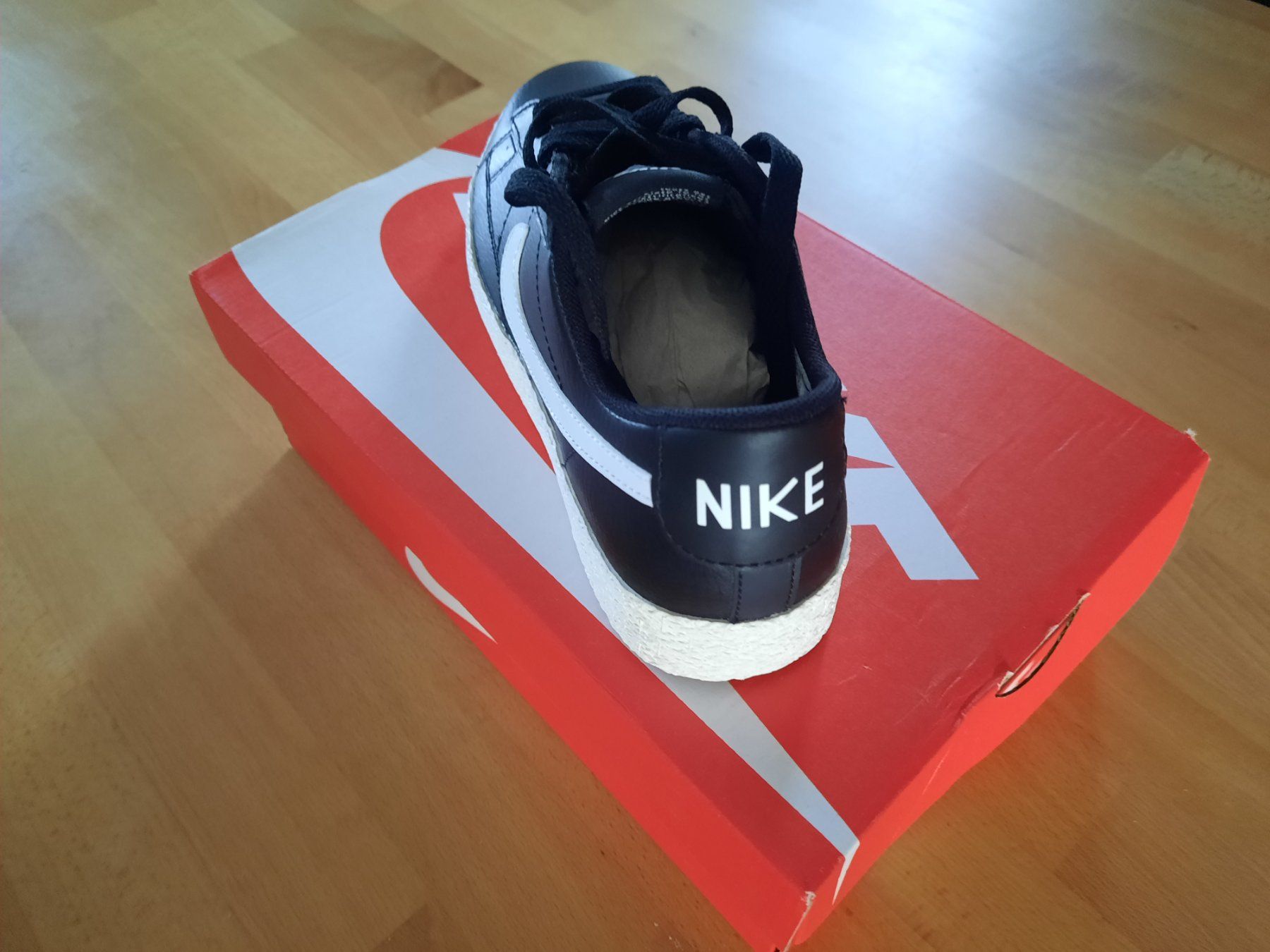 Nike Scarpe per ragazzi: Nike Blazer Low  Freizeitschuh in Gr 37.5 neu – Nuovo e nell'imballaggio originale da Jonschwil venduto da sonja8472 1