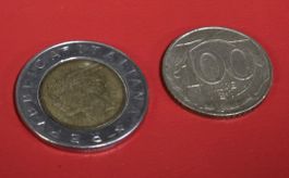2 italienische Münzen - Lire (1993/1992)
