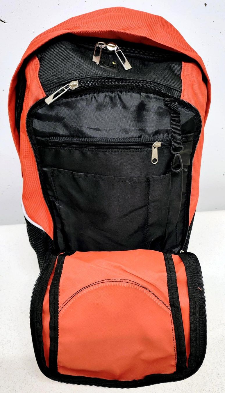 Coca-Cola Sacs: Coca-Cola Rucksack mit vielen Fächern – Neuf (Voir description) à Pfäffikon ZH par Colacity 3