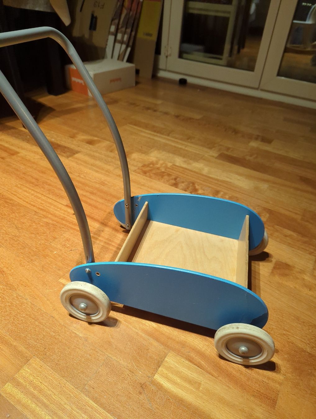 Ausili per la deambulazione: Ikea Laufernwagen für Kinder – Usato da Eglisau venduto da raf_hn2x 1
