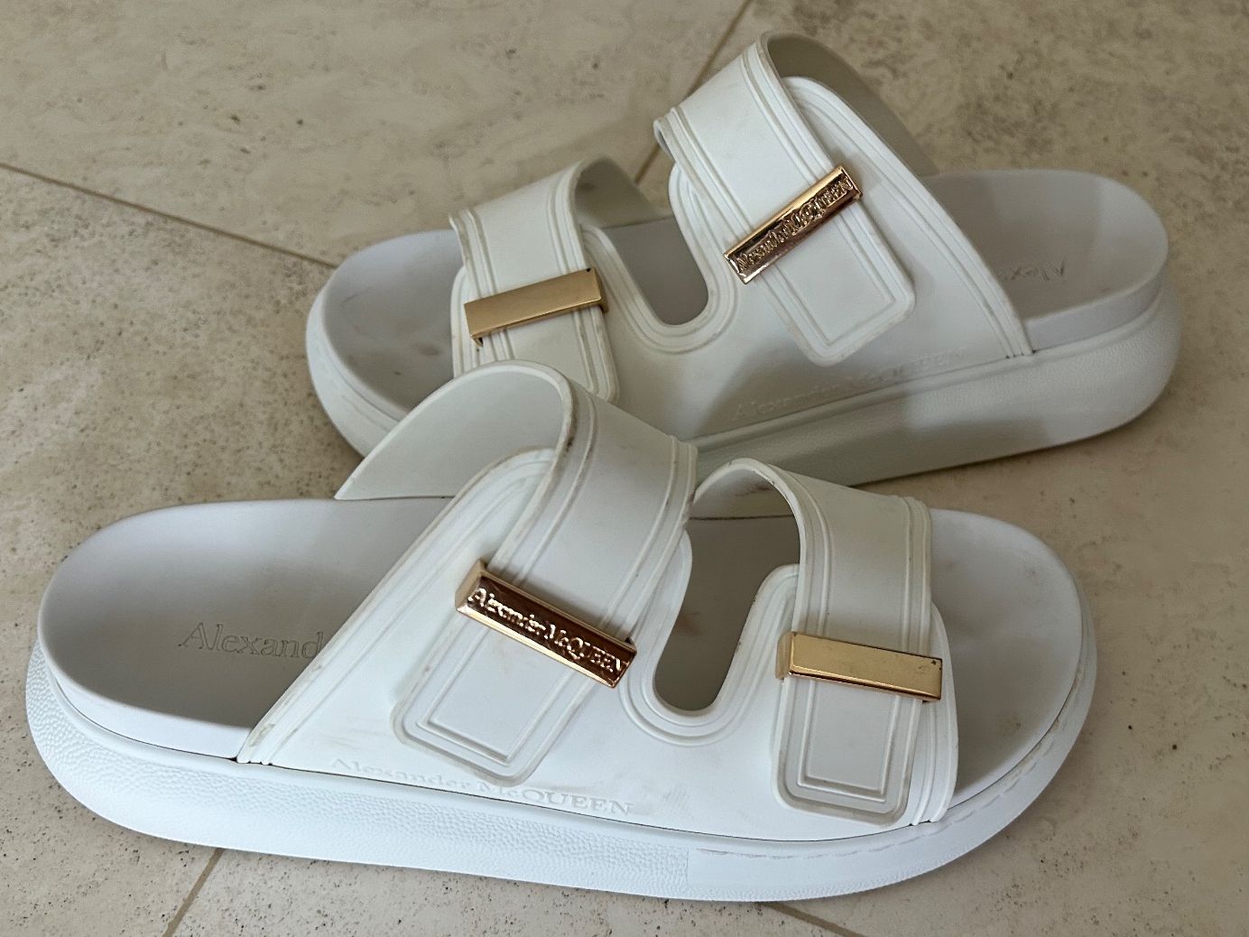 Alexander Mcqueen Scarpe da donna: Alexander McQueen Plateau Pantoletten – Usato da Zürich venduto da predisha
