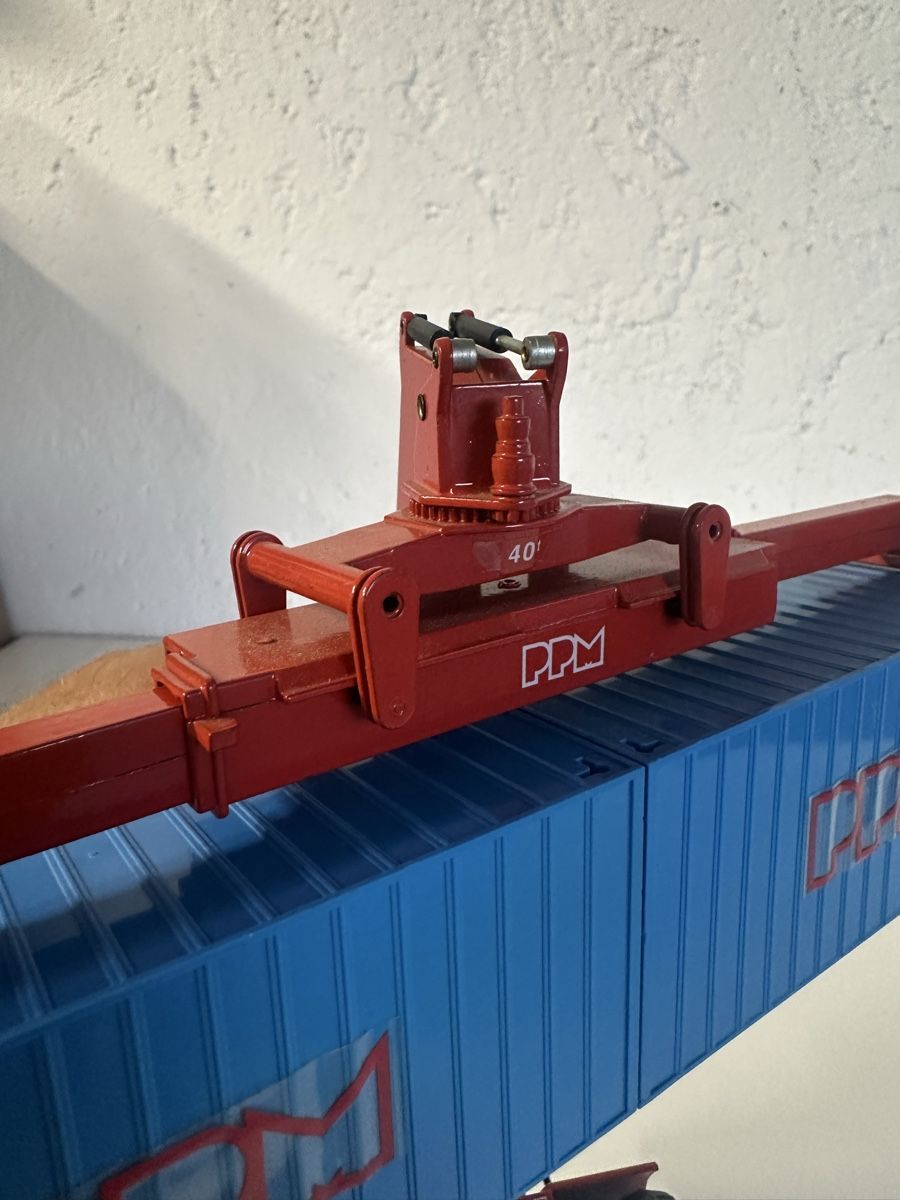 Joal Kit di modellismo & Modellini statici: Joal PPM Super Stacker 40t 1:50 mit Container – Usato da Zetzwil venduto da ZB05 7