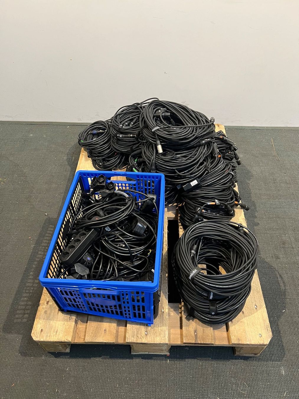 Kabel: 024 Grosser Posten diverse Audiokabel – Gebraucht aus Wangen an der Aare von TBYN