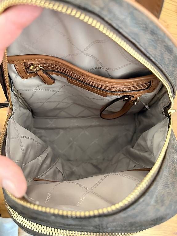 Rucksäcke: Michael Kors Rucksack – Gebraucht aus Neuenegg von sina.lndr 4
