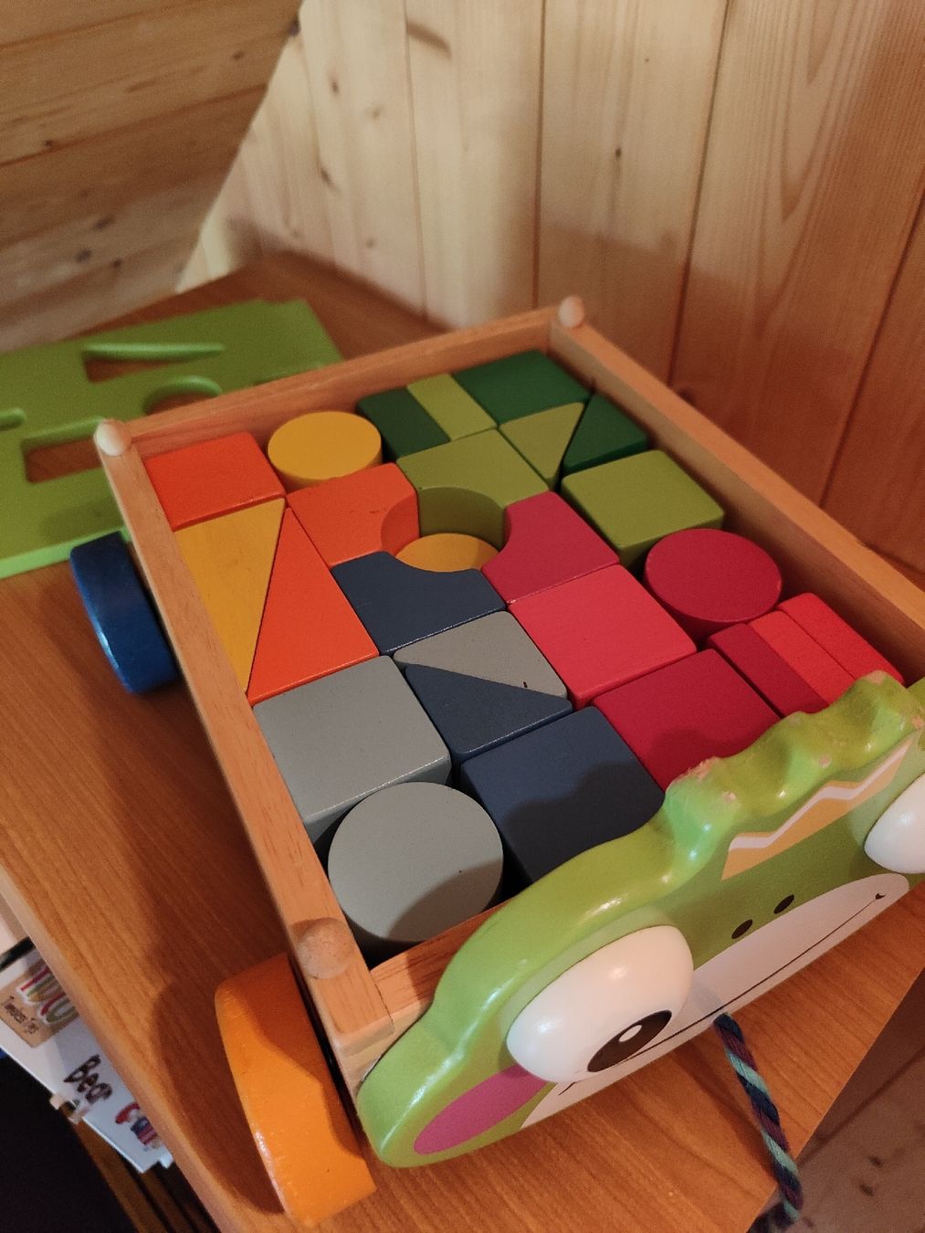 Spielzeuge: Wagen mit Bauklötzen Holz – Gebraucht aus Leibstadt von winterzeit2000 2