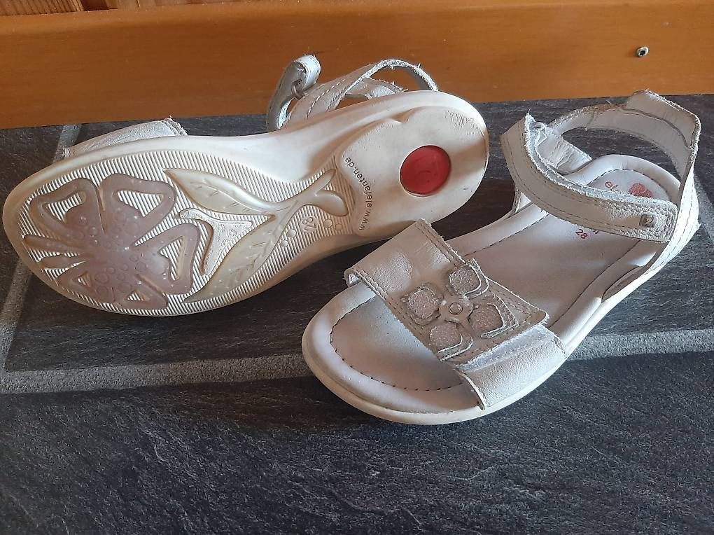 Elefanten Schuhe für Mädchen: Elefanten Schuhe Gr.28 – Gebraucht aus Hasle LU von LovelyKangaroos 1