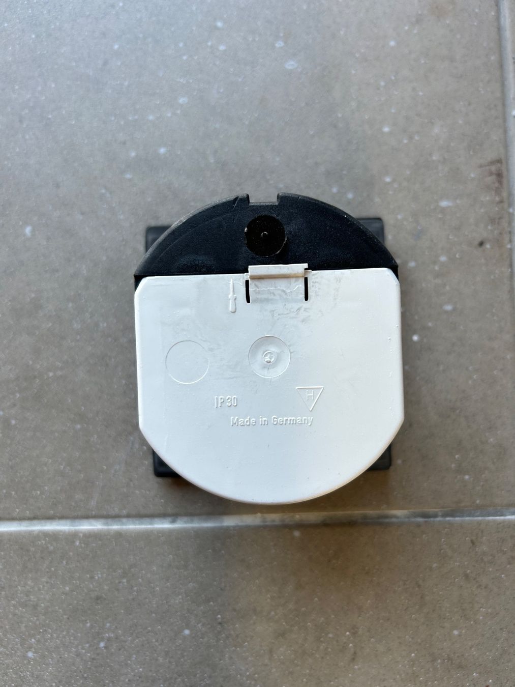 Veicoli da campeggio: Prise camping vw T5 – Usato da Meyrin venduto da Sparco05 1