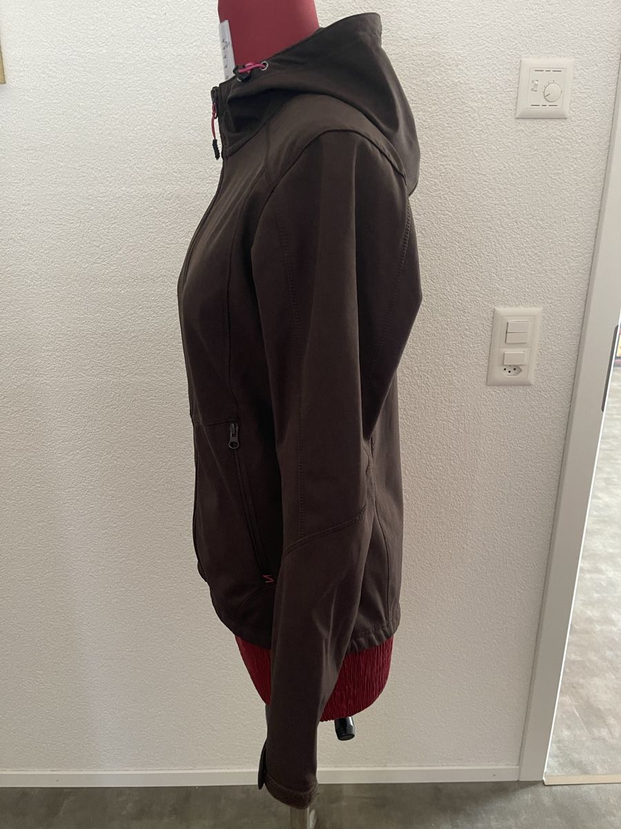 Jacken: ICEPEAK Softshellhacke braun Damen 36 – Gebraucht aus Dörflingen von Benz63 3