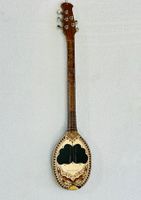 Albanisches Musikinstrument Prim Walnussholz