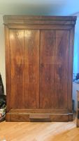 Armoire ancienne en bois massif