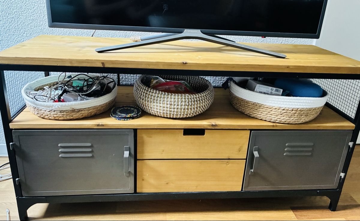 Maisons du monde Meubles TV: TV Stand  – D'occasion à Baar par nye_r6hg