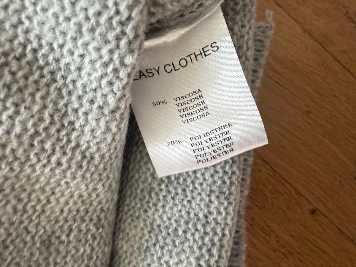 Pullover & Sweatshirts: Pull Easy Clothes gris avec inscription Babe, neuf – Neu und originalverpackt aus Martigny von O96 2