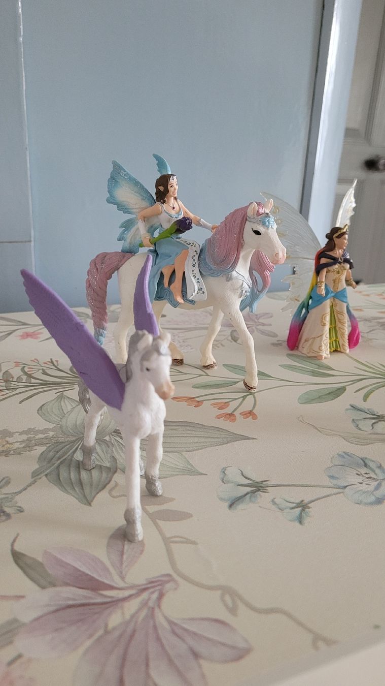 Schleich Giocattoli: Schleich Elfen, Pegasus, Einhörner, Set mit 6 Stück, Top! – Usato da Warth venduto da aussieaussie 1