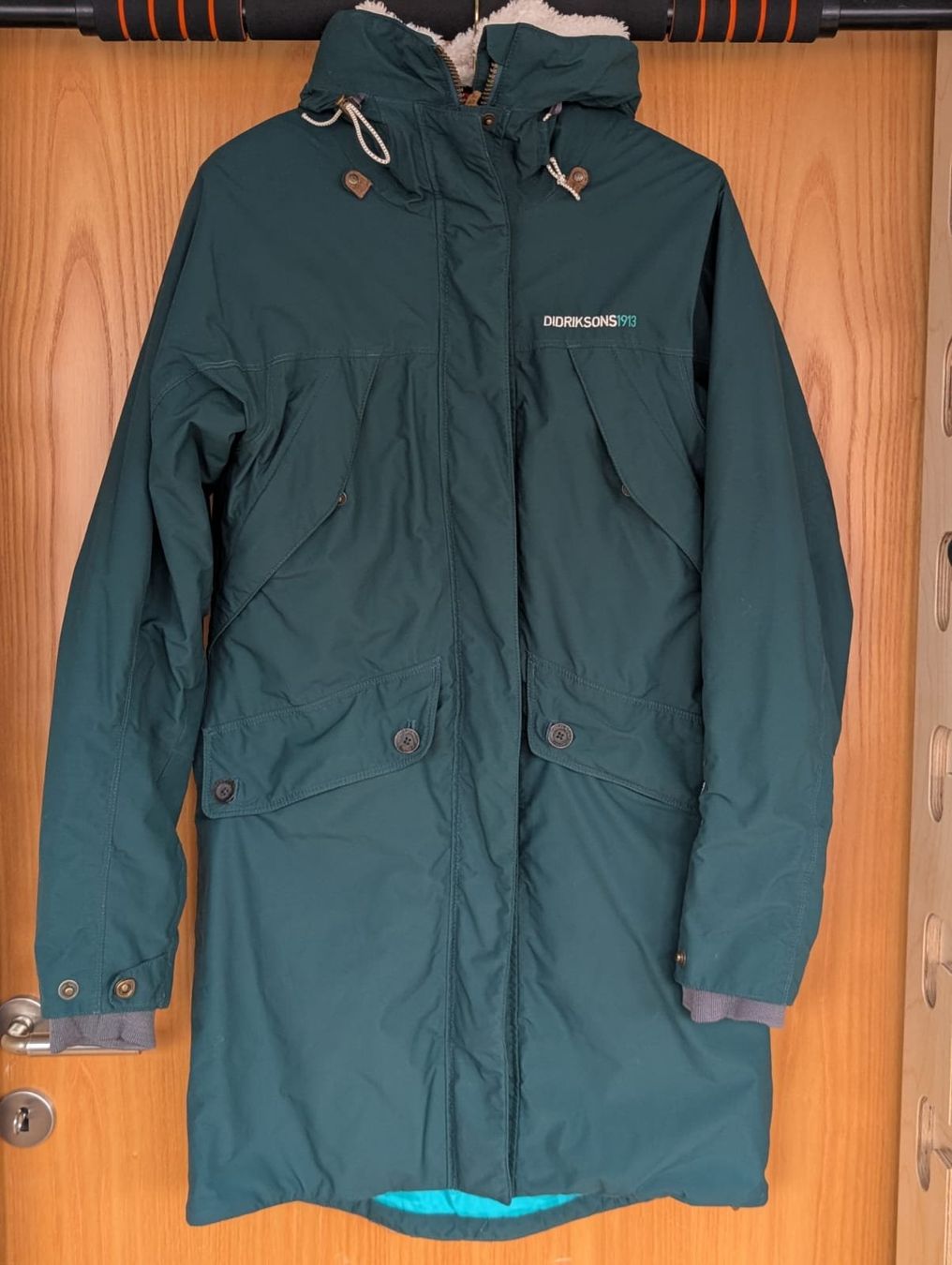 Didriksons Mäntel: Didriksons Parka petrol – Gebraucht aus Zürich von Belvo