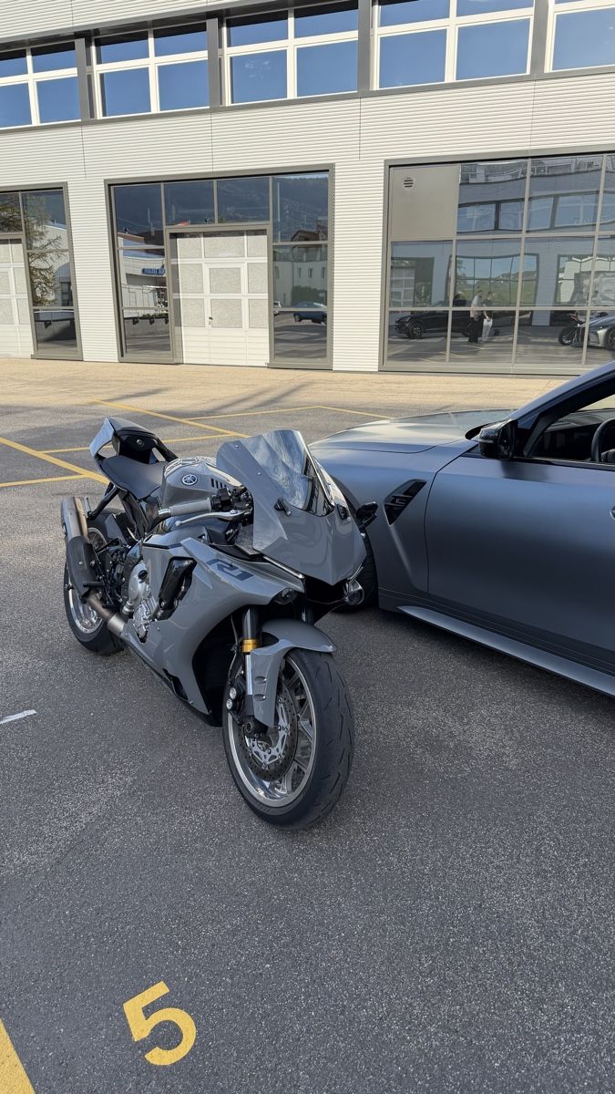 Yamaha Route: R1 9000km – D'occasion à Neuchâtel par ale_2v6y
