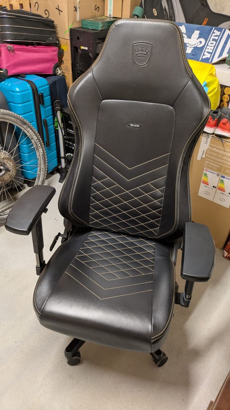 Noblechairs Sedie: Gamingstuhl – Usato da Niederglatt ZH venduto da santista