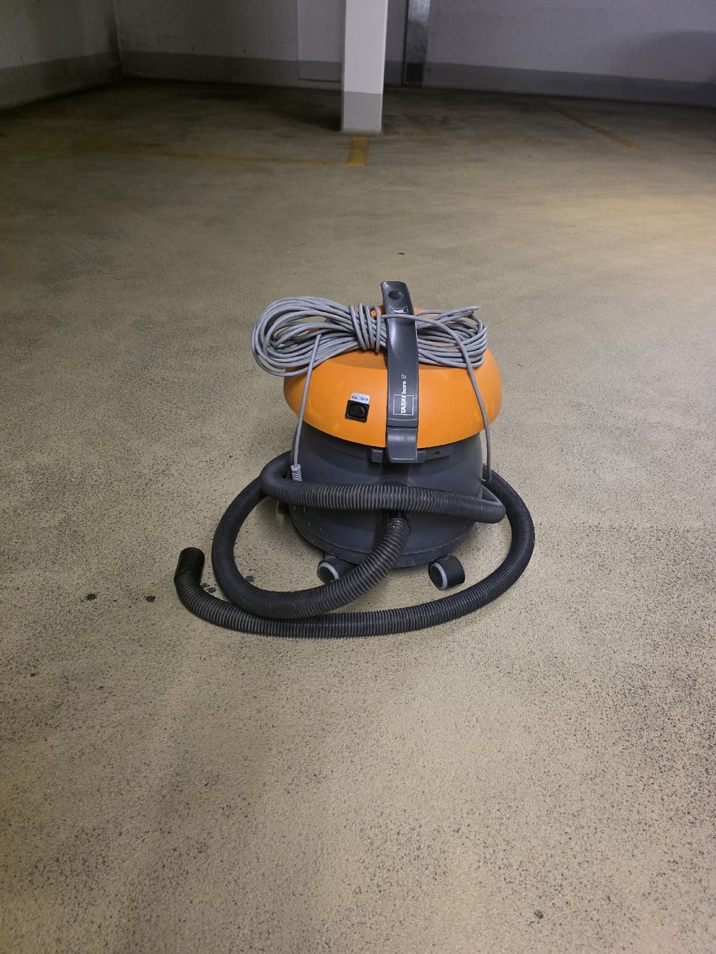 Aspirapolveri & Accessori: STAUBSAUGER TASKI BORA 12# WETROK CLEANFIX KÄRCHER NILFISK – Usato da Zürich venduto da 5183840711 2