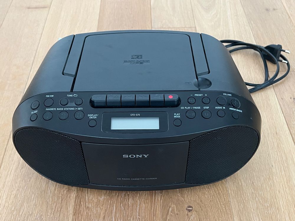 Sony CFD-S70 Boombox, Kassetten- und CD-Player mit Radio (Gebraucht) in ...