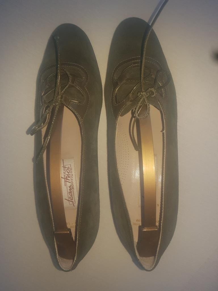 Scarpe da donna: Elégantes chaussures de dame – Usato da Courtepin venduto da mara_1808 1