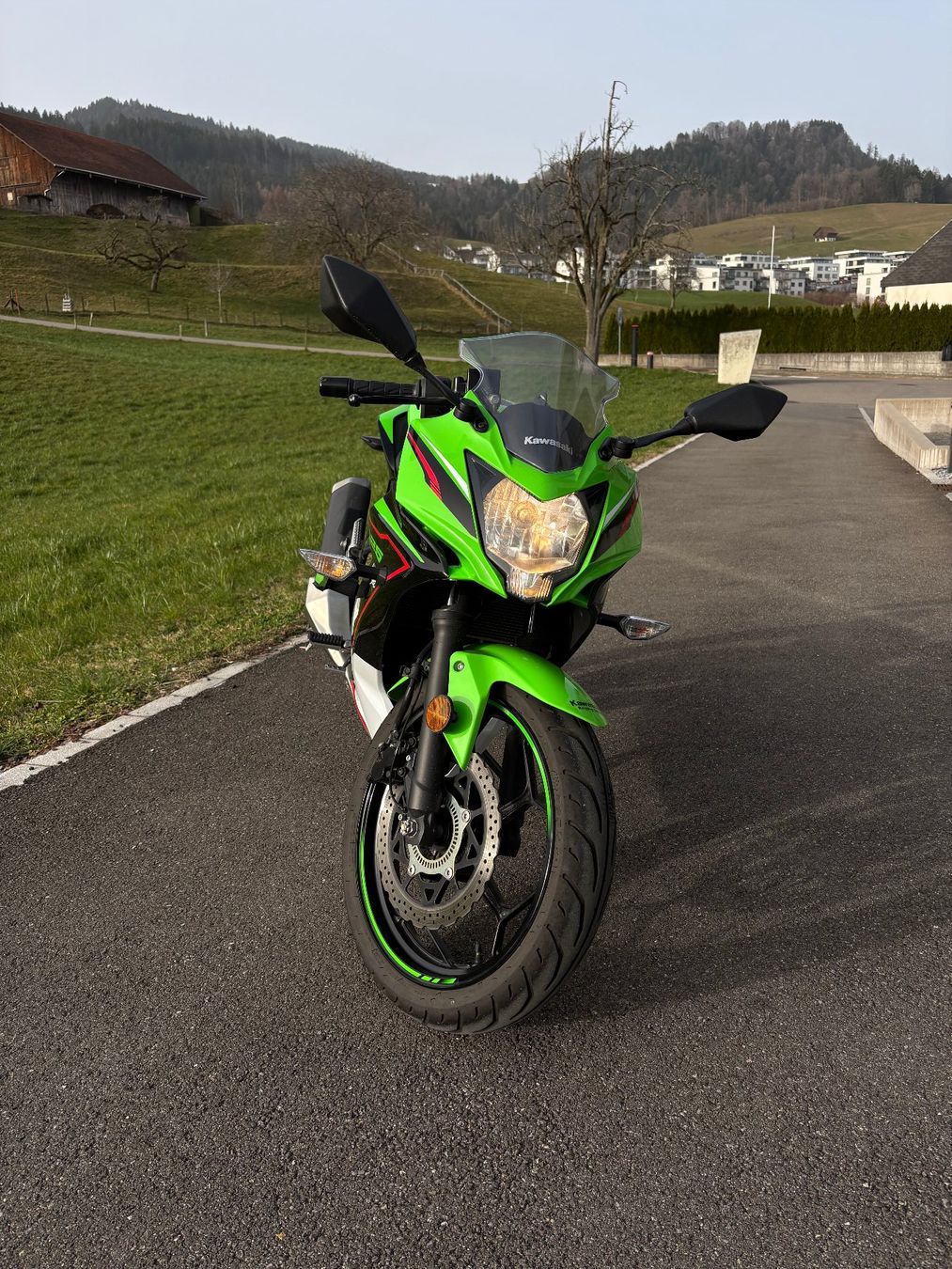 Kawasaki Strada: Kawasaki Ninja 125 – Usato da Schindellegi venduto da cocooning1 4