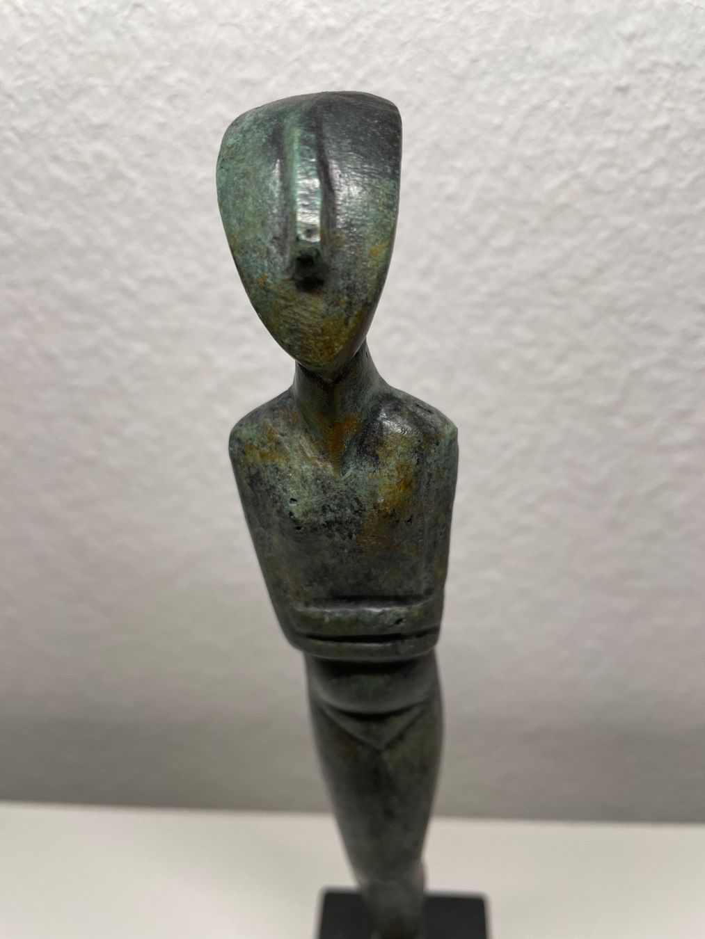 Skulpturen & Statuen: Cycladic female idol, Bronze on marble base. From Greece – Neu (gemäss Beschreibung) aus Zürich von my.greekholiday 8