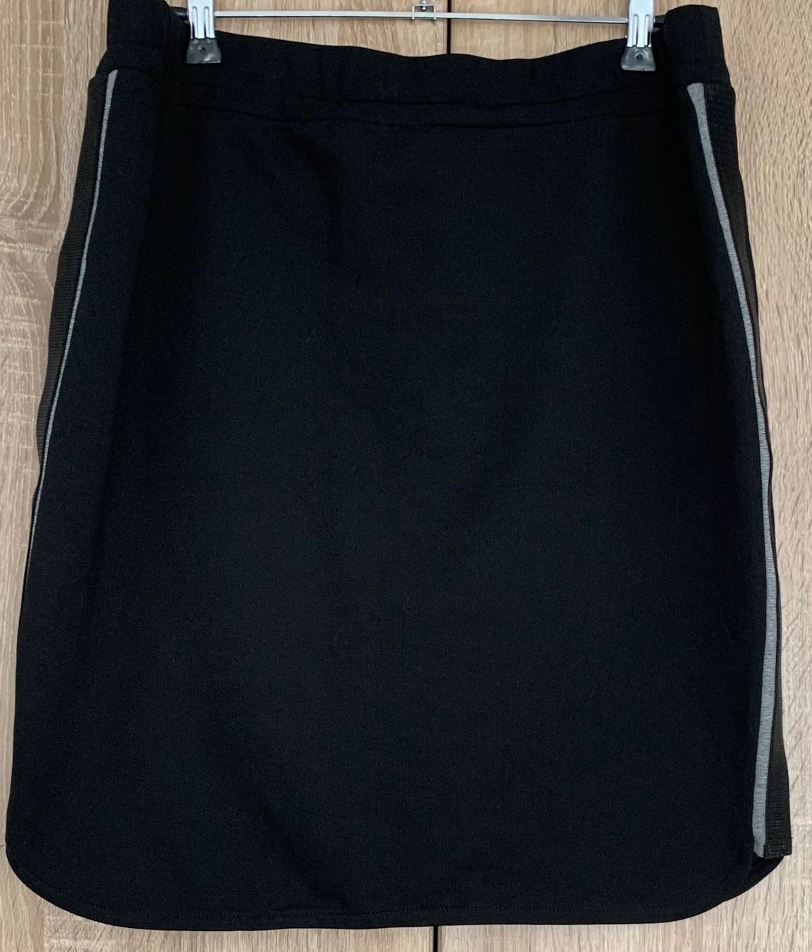 Gonne: One Two Jupe elastisch mit Seiten Band Gr XL – Usato da Nussbaumen AG venduto da brigitebardot 2