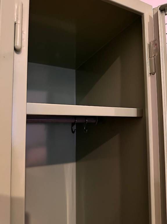 Garderobe: Industrie Vintage Spind – Gebraucht aus Basel von rit_l8k7 3