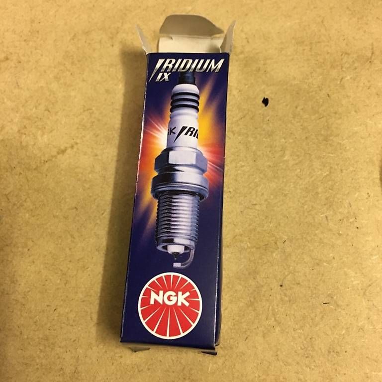 Tutti i ricambio per moto: Zündkerze NGK iridium IC – Usato da Volketswil venduto da mascalzone-latino